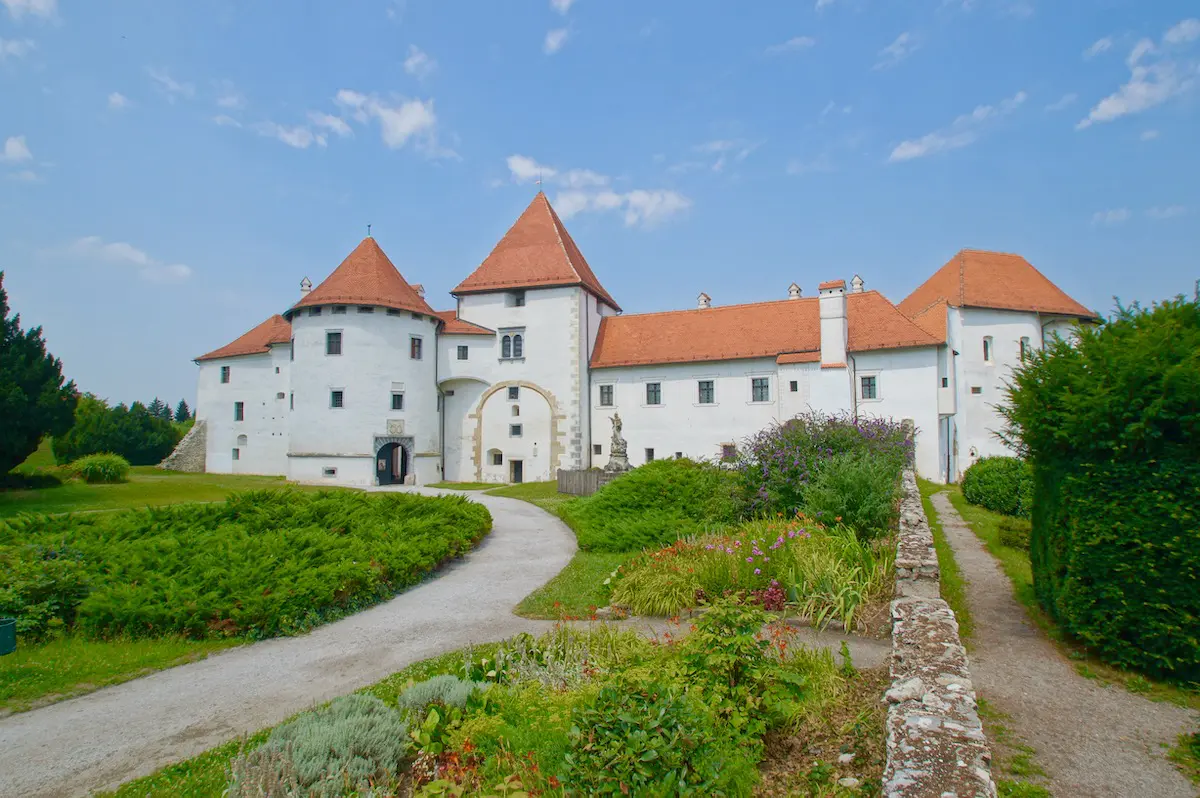 Varazdin Historic Nucleus and Old Town (Castle)
