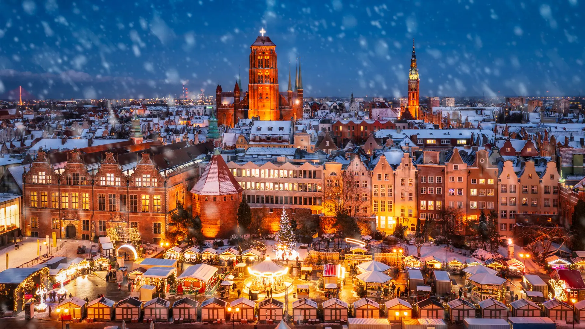A panoramic view of Gdansk's Christmas market. For many, Christmas is the best time to visit Poland.