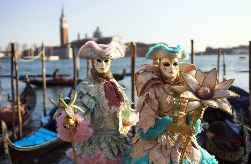Carnival in Italy: Parades, Masks & Tasty Treats