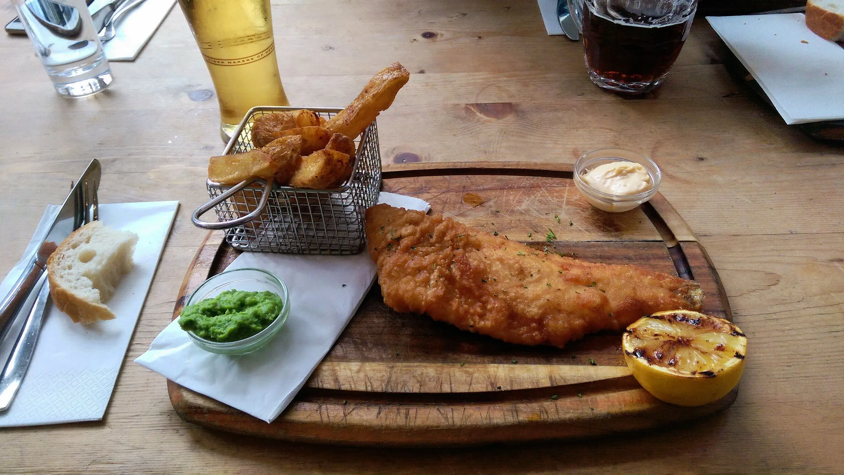 Classic fish 'n chips from a traditional pub in London.