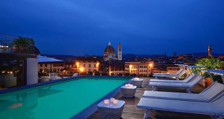 Photo from the Grand Hotel Minerva: https://www.grandhotelminerva.com/en/food-and-drinks_sky-lounge.html