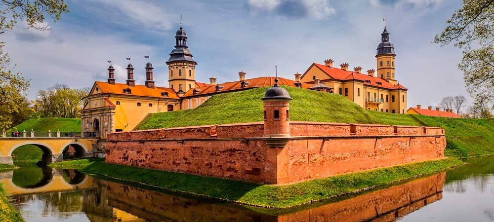 The largest medieval fortress in Ukraine · Ukraine travel blog