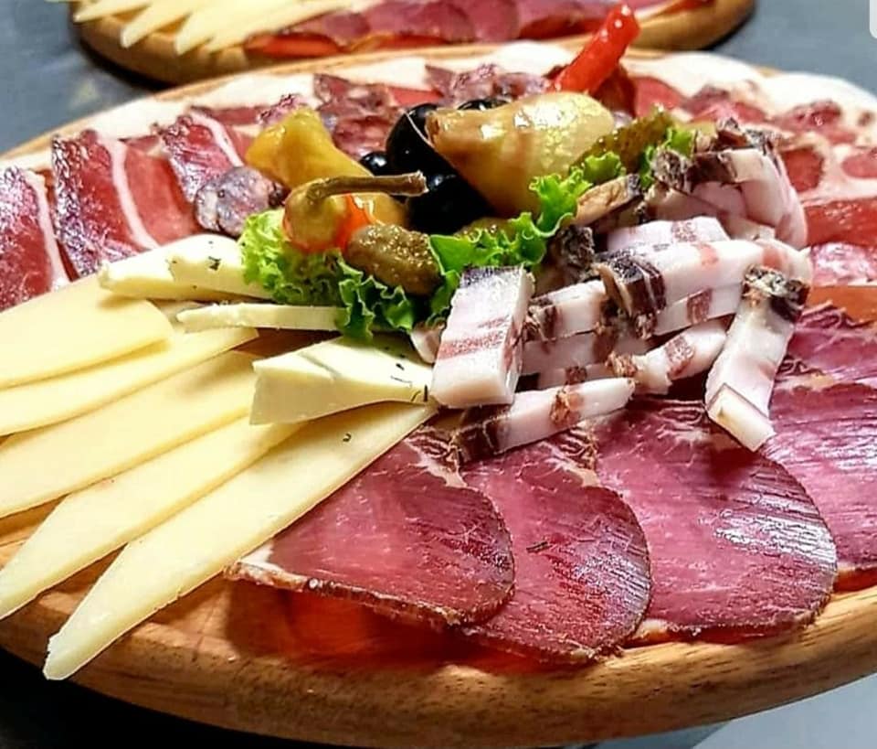 Cold cuts and cheeses at Didov San