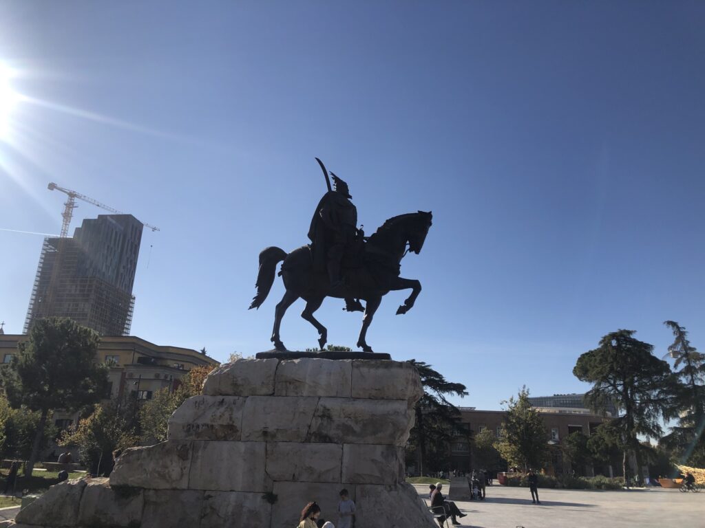 Silhouette of Skanderneg stature in central Tirana