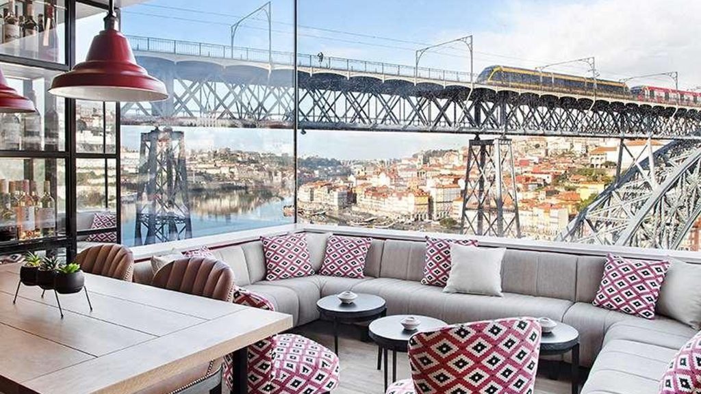 Riverside Luxury Hotel in Porto’s Historic Ribeira District
